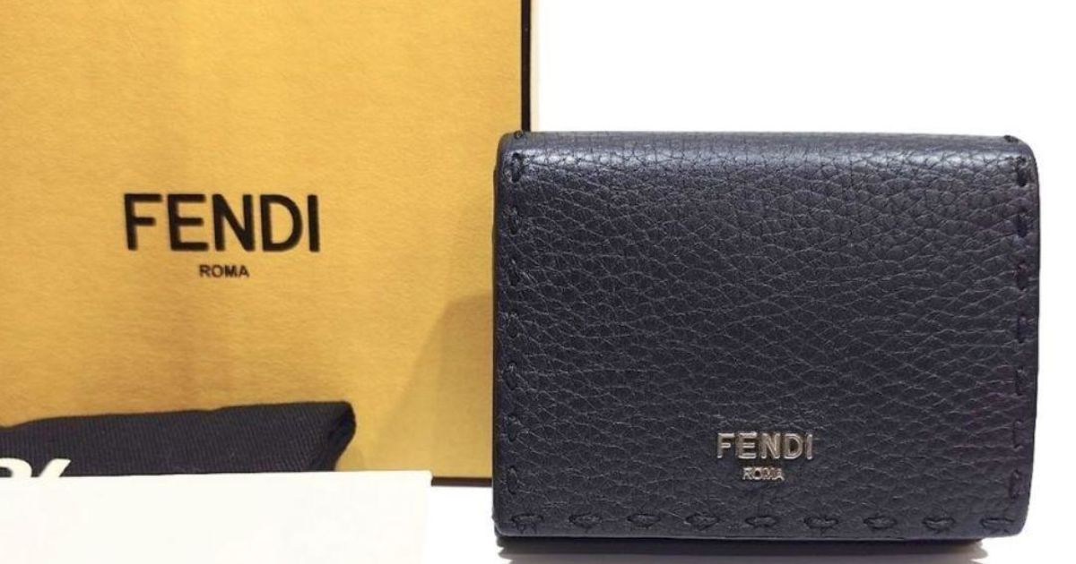 ⭐️ 極美品 フェンディ セレリア レザー 二つ折り財布 ブラック 鑑定済 2025.11.18 フェンディ セレリア 三つ折り 財布 ブラック 黒 レザー