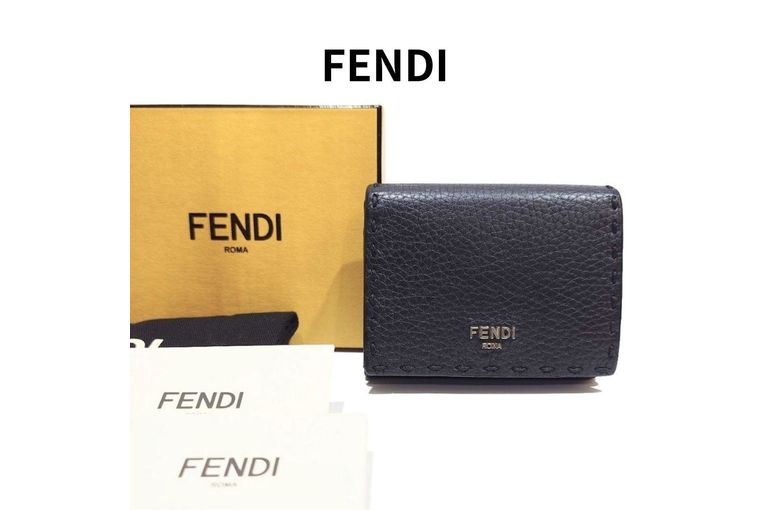 未使用級✨付属完備✨FENDI 三つ折り財布 セレリア レザー ステッチ 黒 2025.11.18 フェンディ セレリア 三つ折り 財布 ブラック 黒 レザー